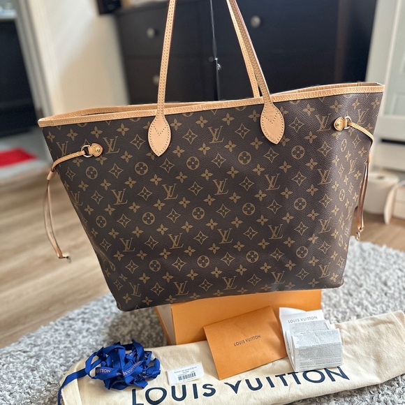 Louis Vuitton Handbags - ❌SOLD❌Authentic Louis Vuitton Neverfull GM monogram